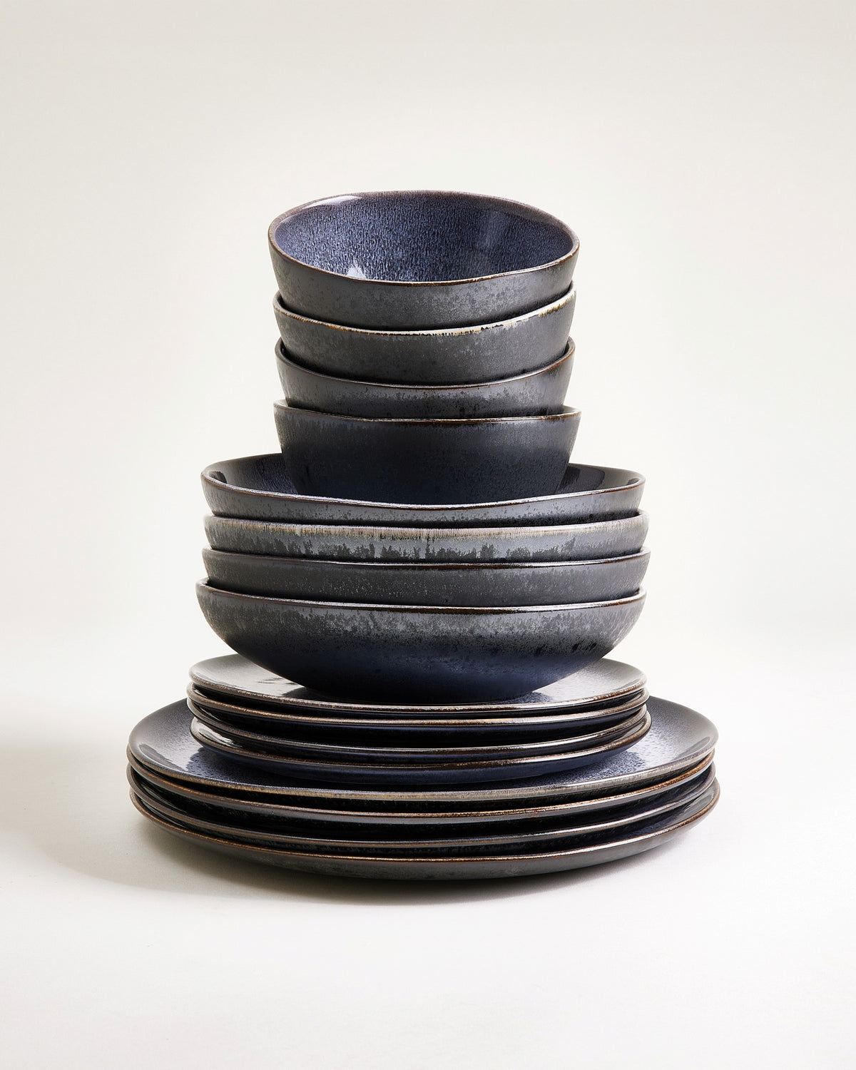 Areia Geschirr-Set classic schwarz 16-teilig