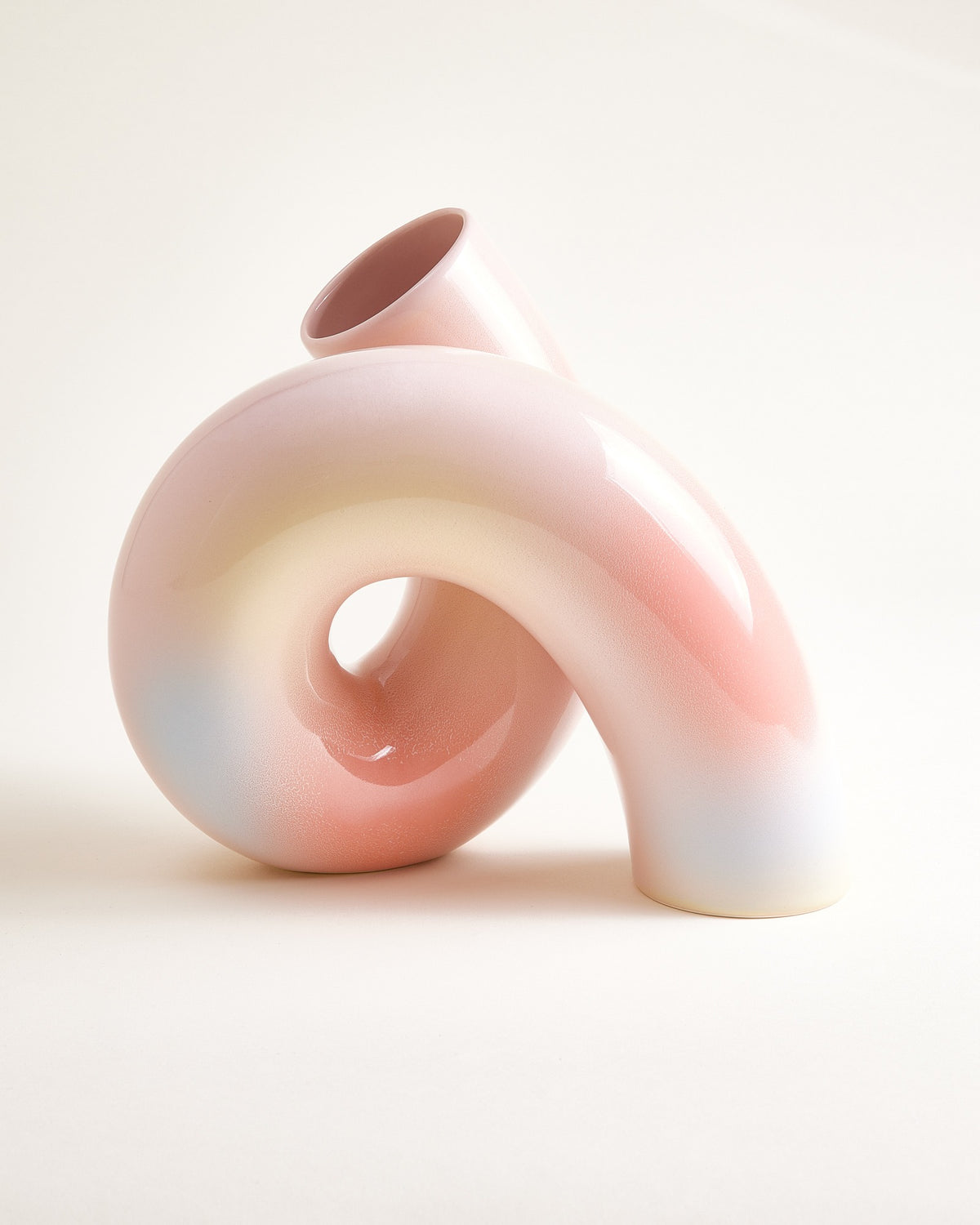 MaM x Ju Schnee Vase L rosa gelb blau