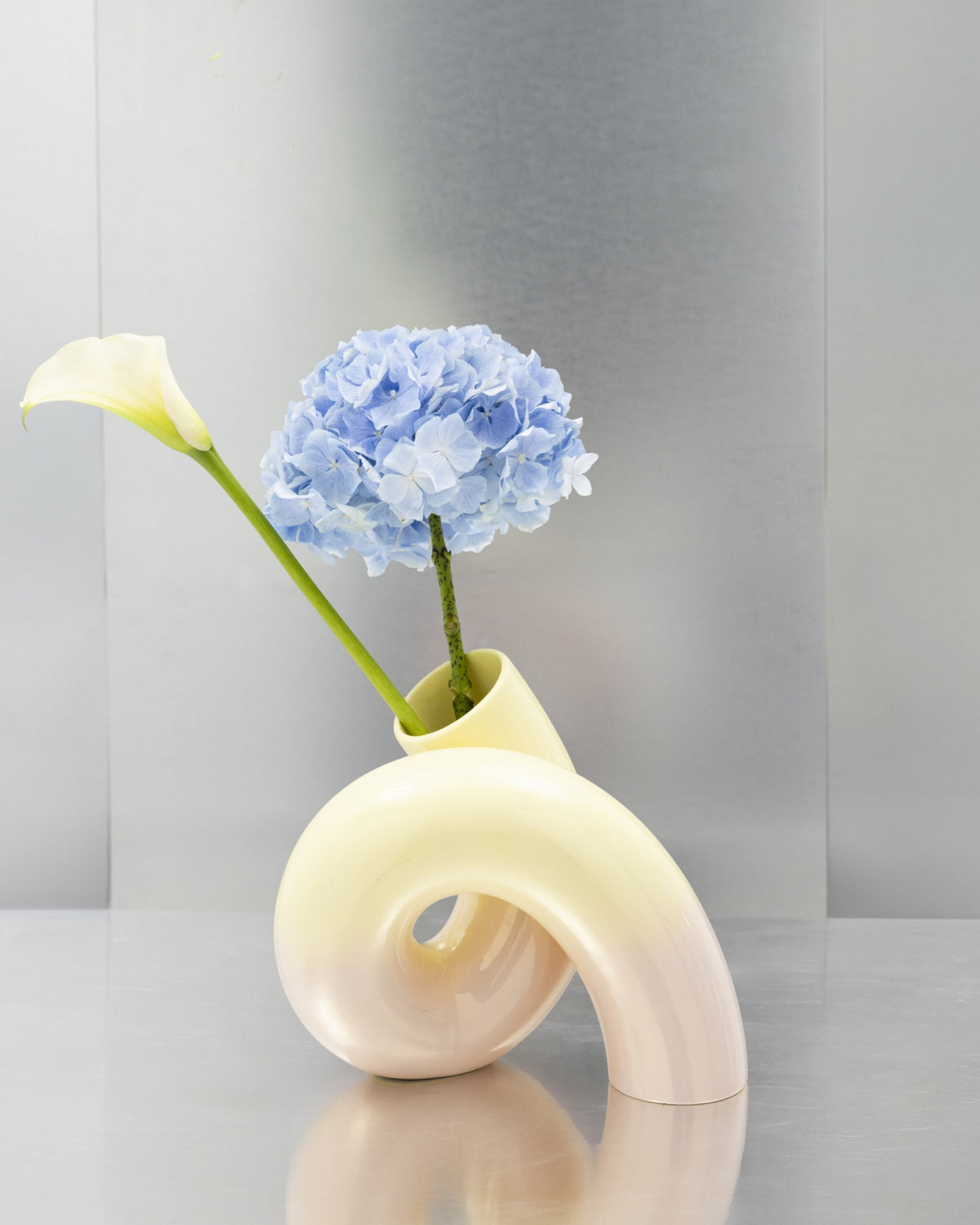 MaM x Ju Schnee Vase L gelb rosa