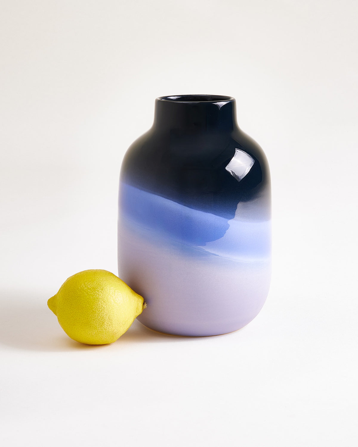 Nuno Vase M dunkelblau blau