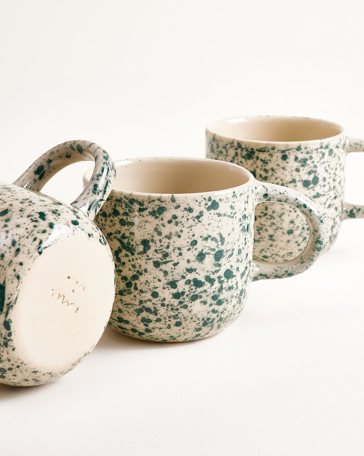 Pinta Tasse groß dunkelgrün